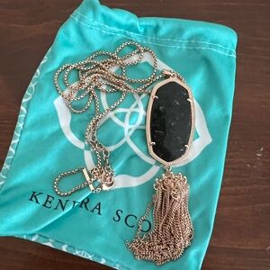 Kendra Scott necklace